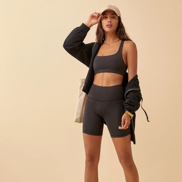 Reformation Paige Zip Hoodie in Black Size Medium - Picture 2 of 12